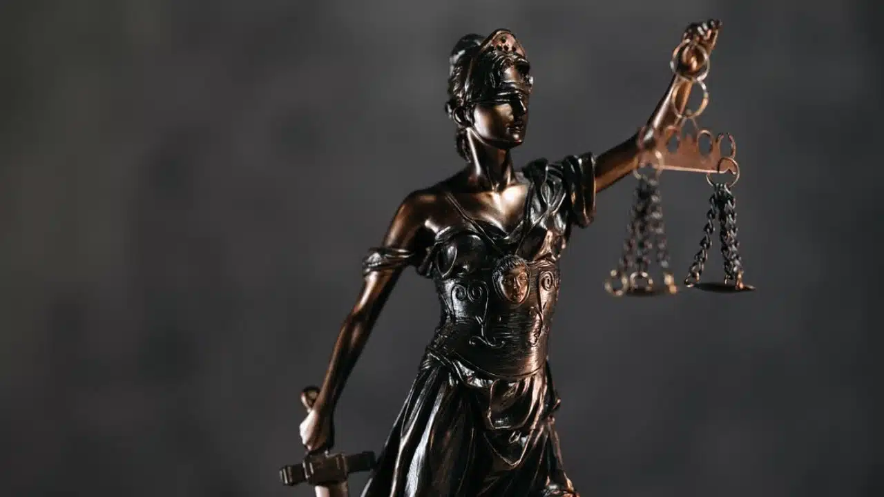How a Bethesda Juvenile Criminal Lawyer Can Protect Your Child's Future img