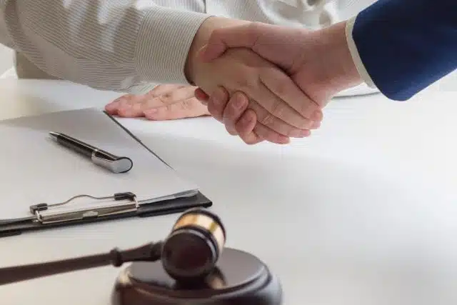Protegiendo sus Derechos: Cómo Podemos Ayudarle Protegiendo sus Derechos: Cómo Podemos Ayudarle